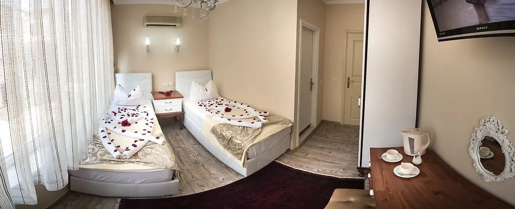 Ozmen Hotel Antalya 2*,