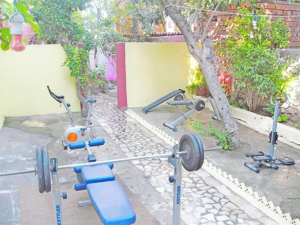 Ozmen Hotel Antalya 2*,