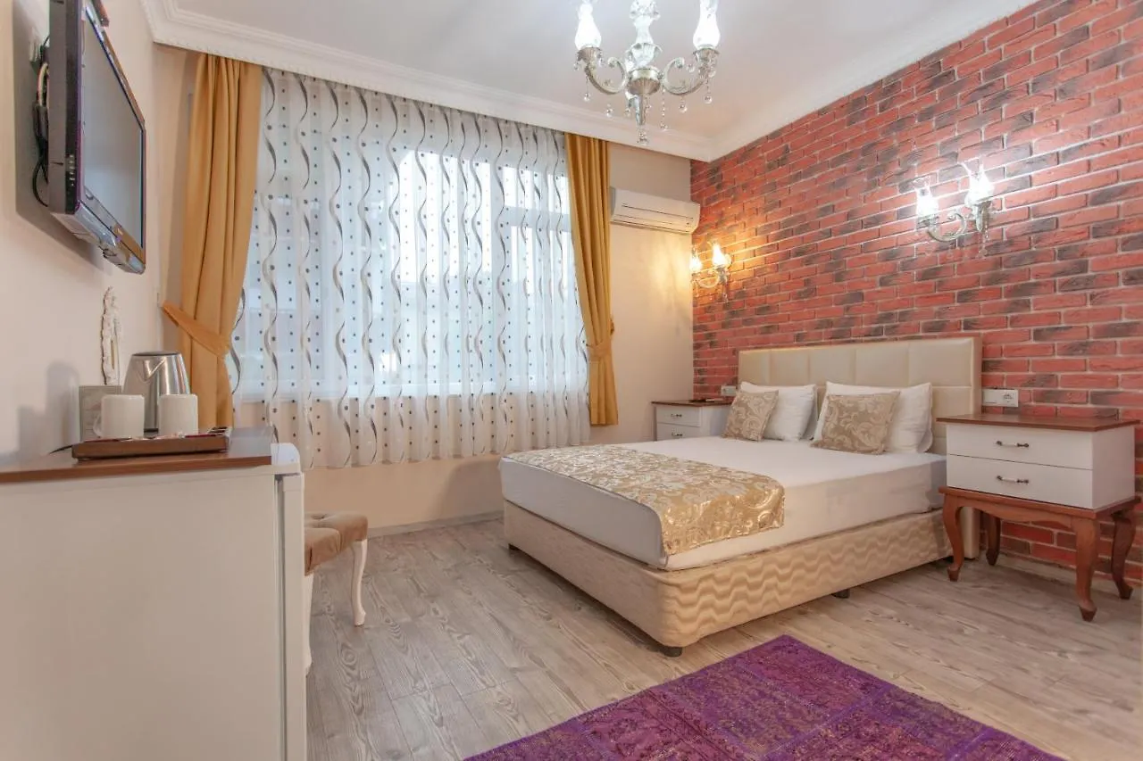 Ozmen Hotel Antalya 2*,